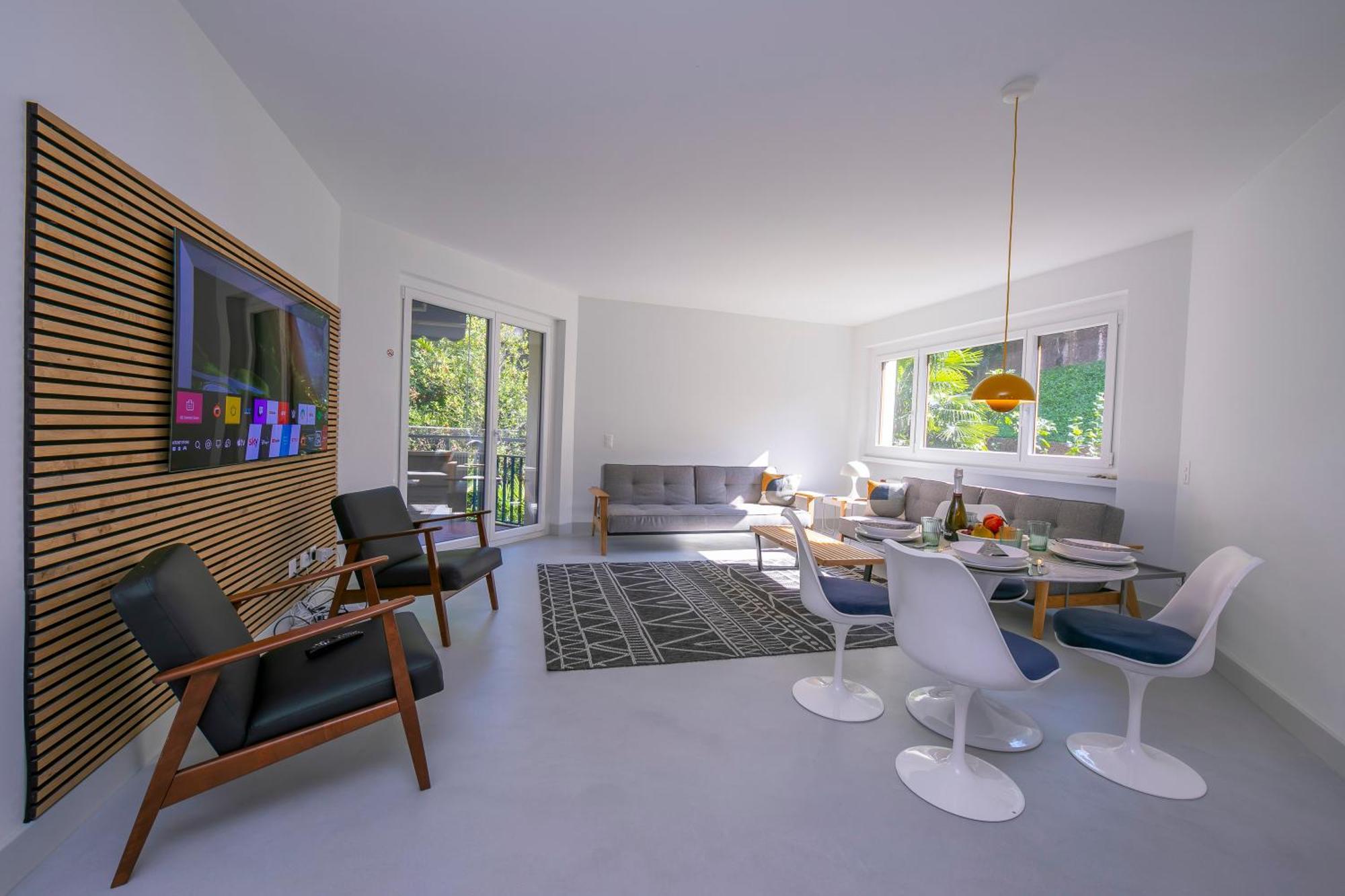 Apartment Coloratura - Happy